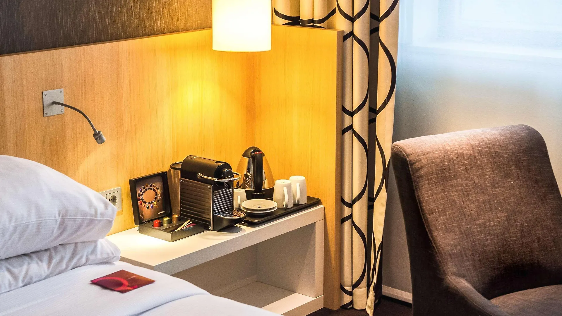 Mercure Amsterdam City Hotel 4*,